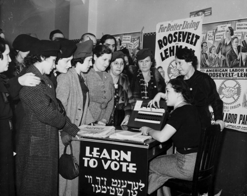 Women Voter Outreach 1935 English Yiddish