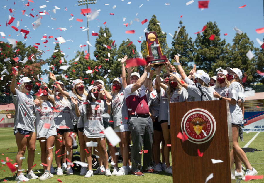 Women's Soccer celebrates championship win in 2021
